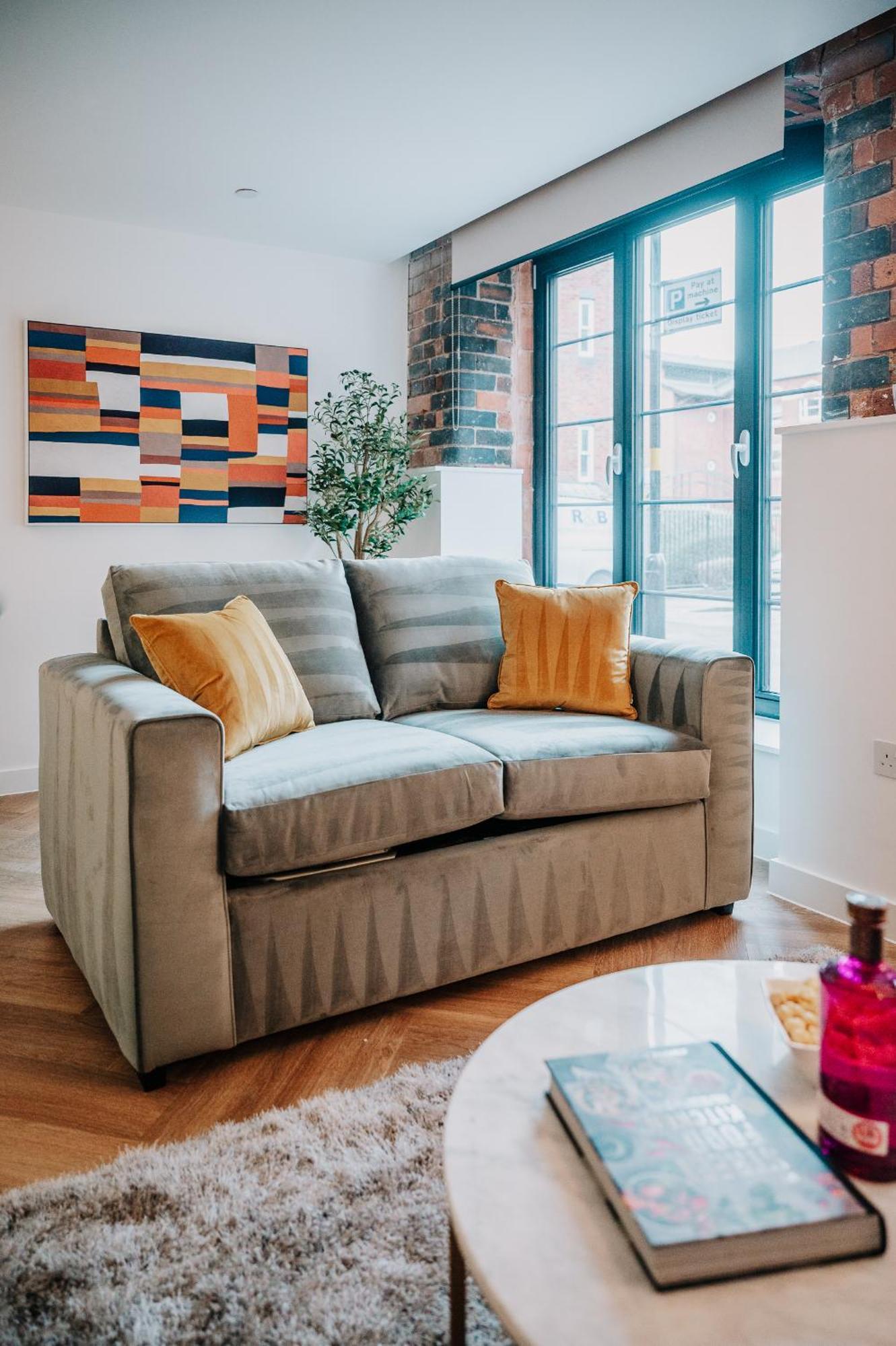 Grade II Listed Unique City Gem, City Centre, Fast Wifi, Contractors, Family Birmingham Bagian luar foto
