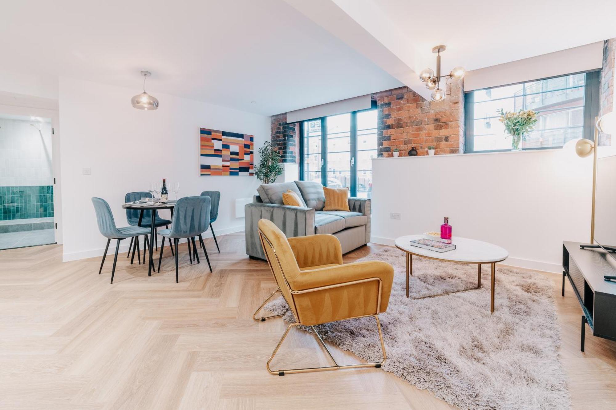 Grade II Listed Unique City Gem, City Centre, Fast Wifi, Contractors, Family Birmingham Bagian luar foto