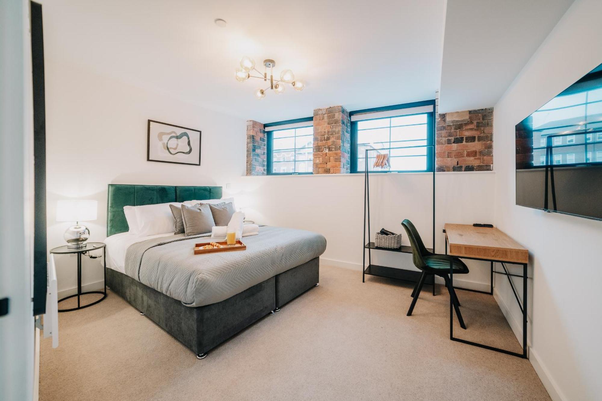 Grade II Listed Unique City Gem, City Centre, Fast Wifi, Contractors, Family Birmingham Bagian luar foto